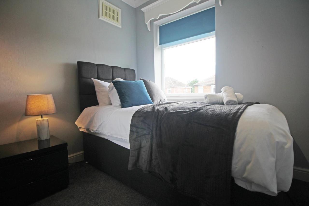 Queens Road - Luxury Spacious Home In Chester Christleton Dış mekan fotoğraf